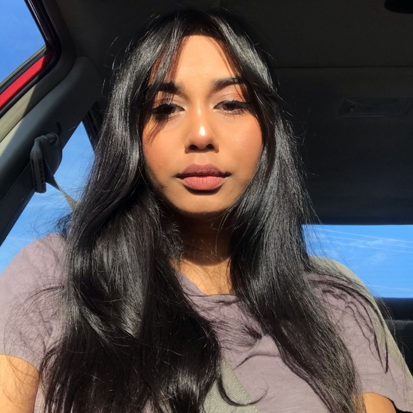 Meet your Posher, Amisha - Picture 3 of 3